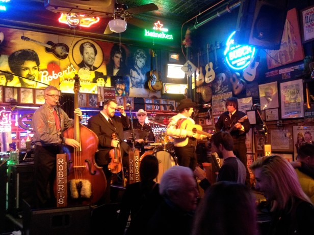 Roberts Western World